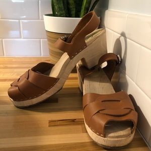 Lotta from Stockholm Peeptoe Clog - Tan